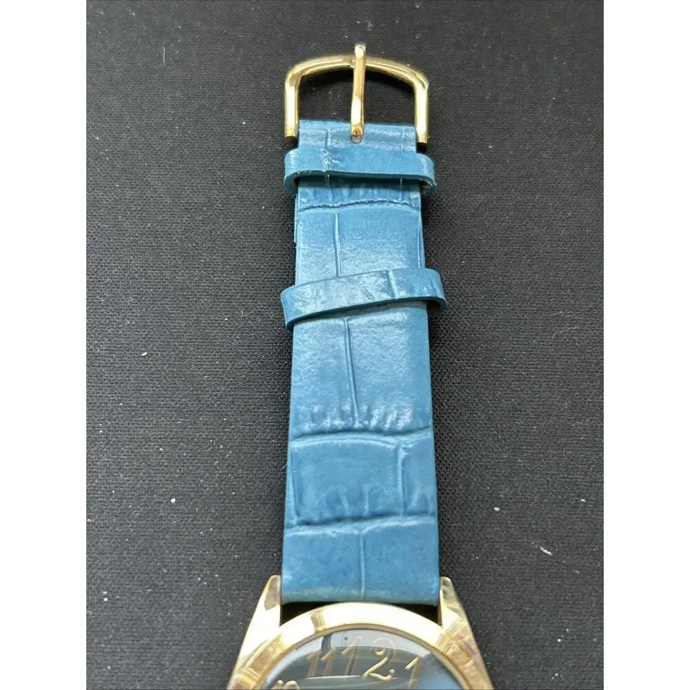 Gossip gold tone